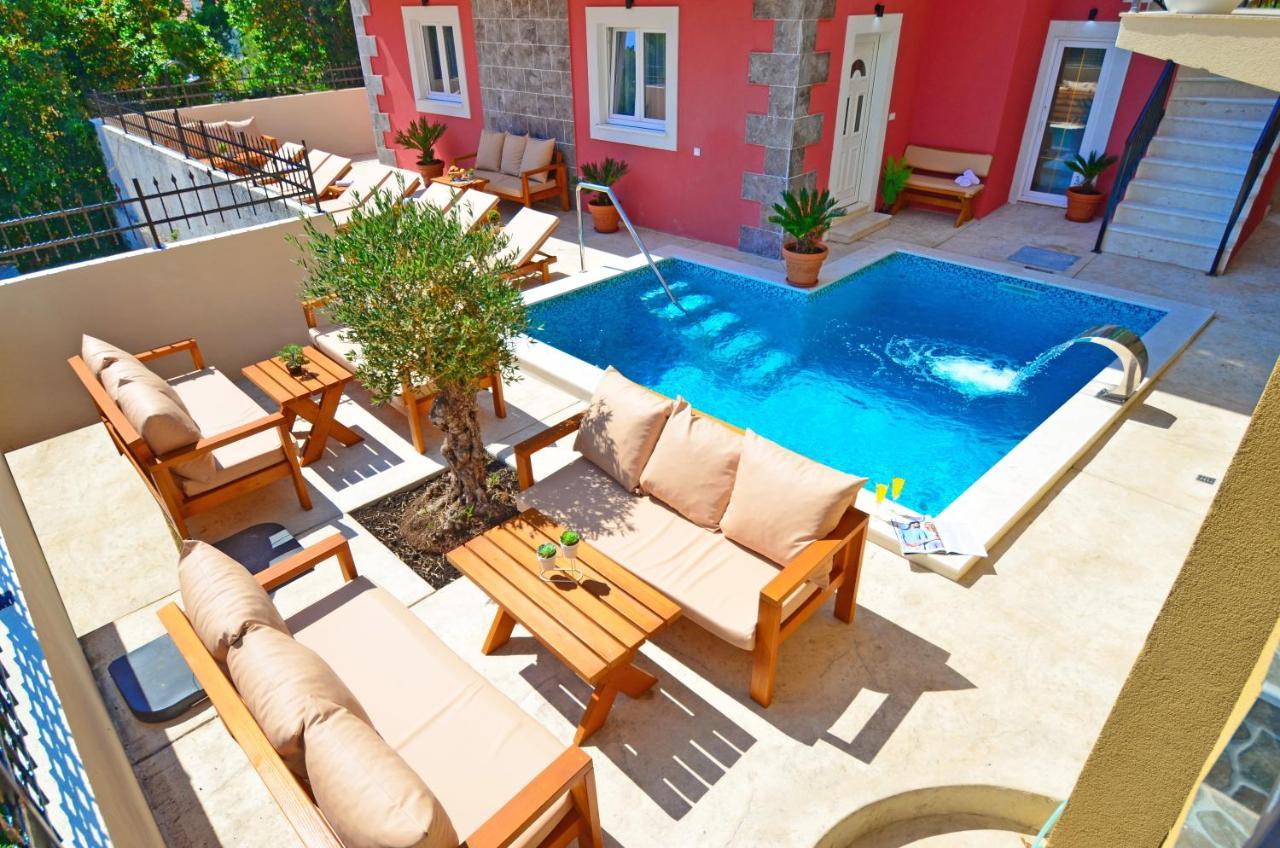 Apartments Lux S Tivat Exterior photo