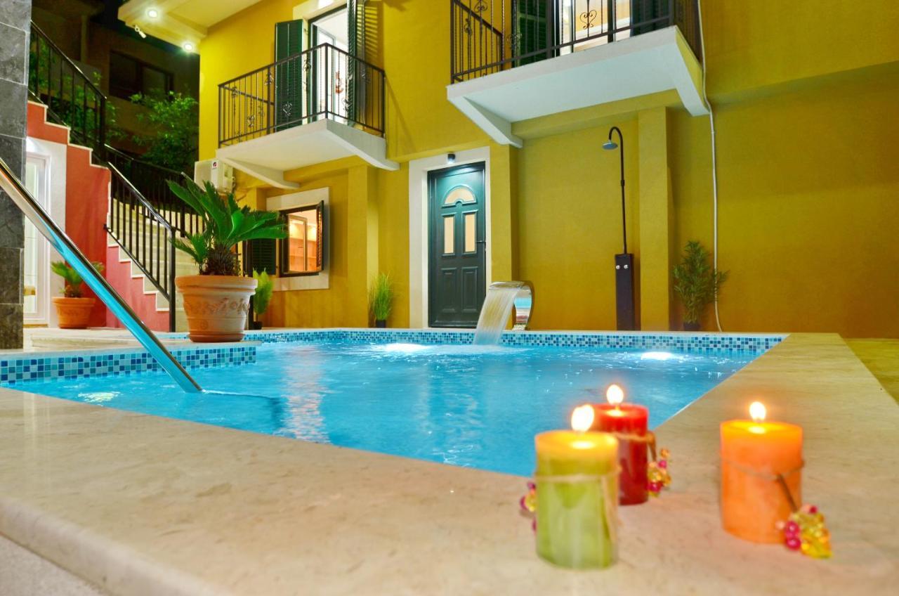 Apartments Lux S Tivat Exterior photo