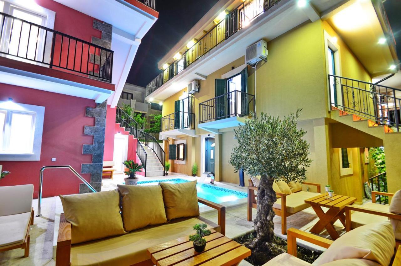Apartments Lux S Tivat Exterior photo