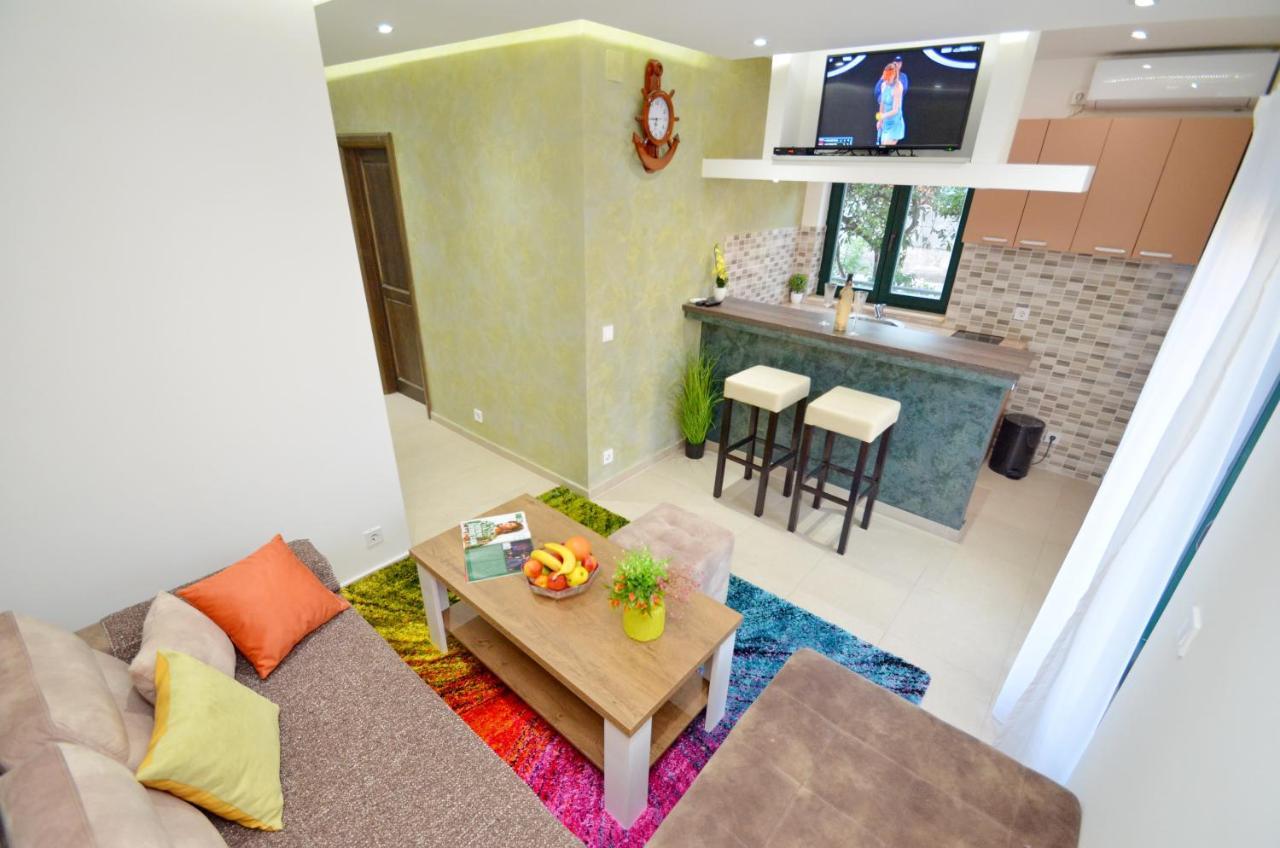 Apartments Lux S Tivat Exterior photo