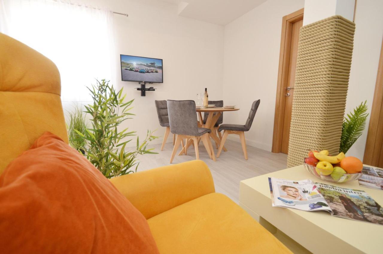 Apartments Lux S Tivat Exterior photo