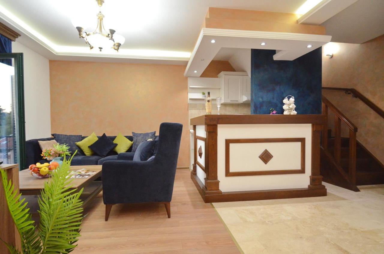 Apartments Lux S Tivat Exterior photo