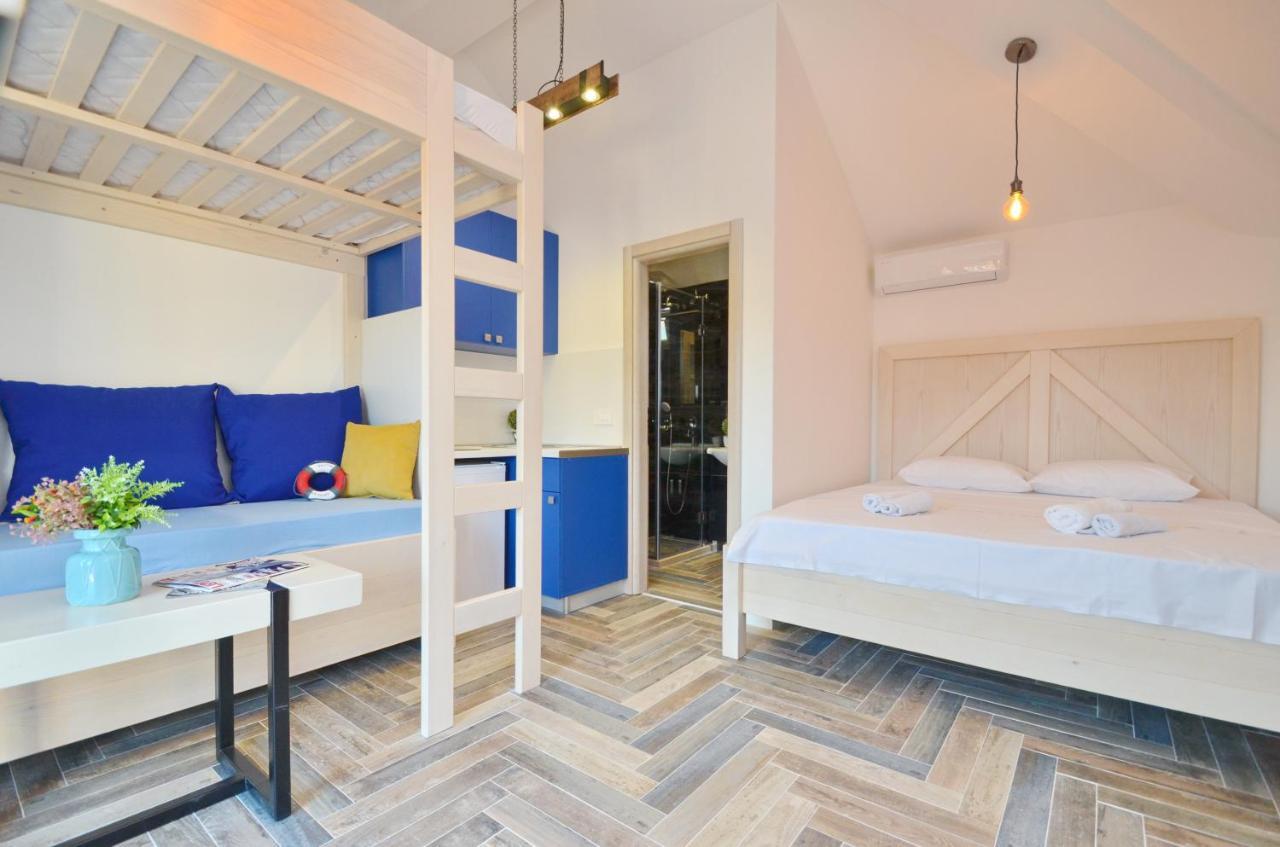 Apartments Lux S Tivat Exterior photo