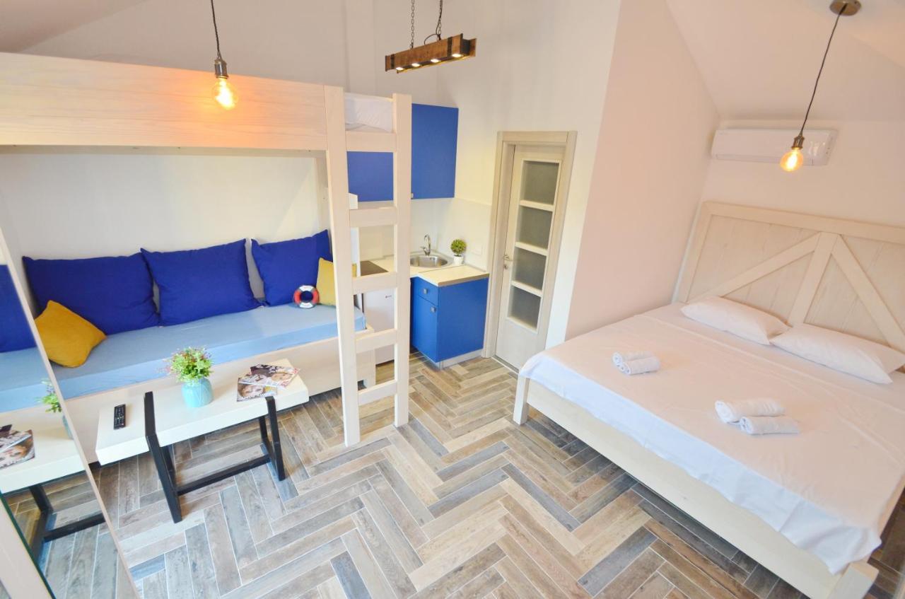 Apartments Lux S Tivat Exterior photo