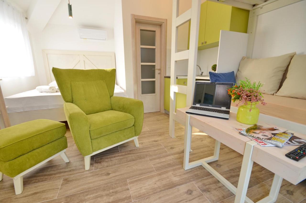 Apartments Lux S Tivat Exterior photo