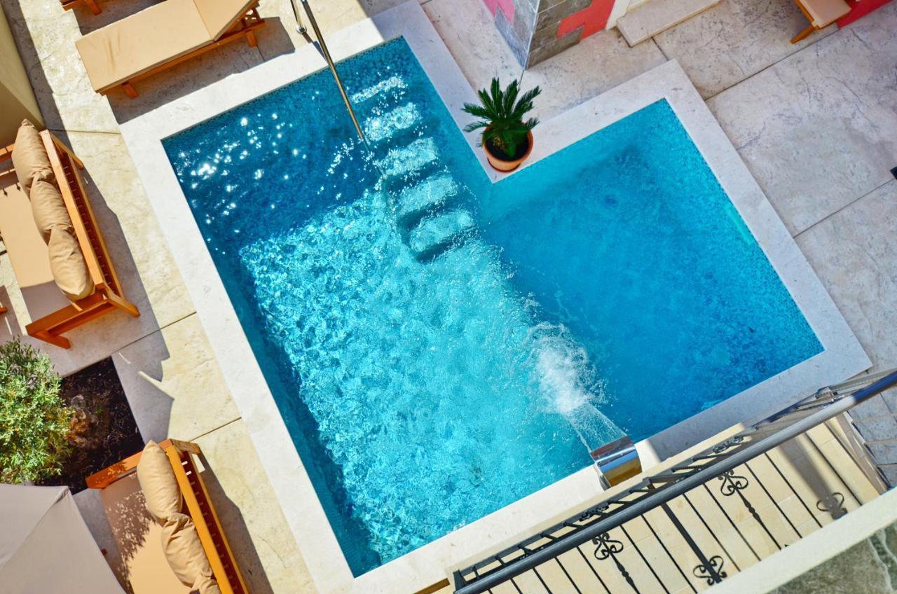 Apartments Lux S Tivat Exterior photo